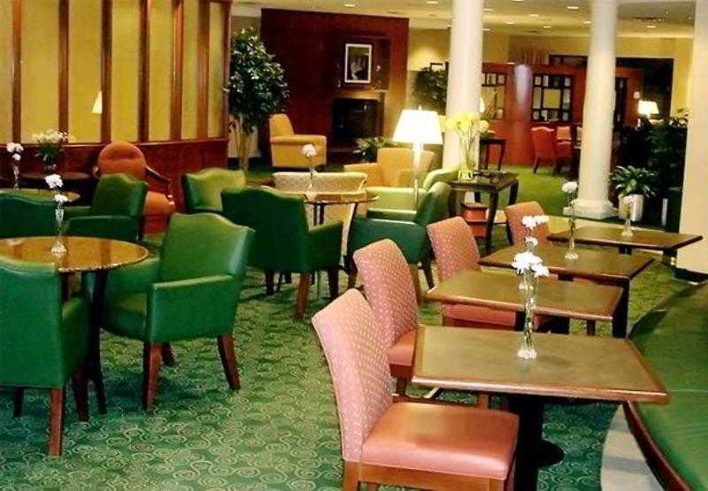 Courtyard Pittsburgh Hotel 3*